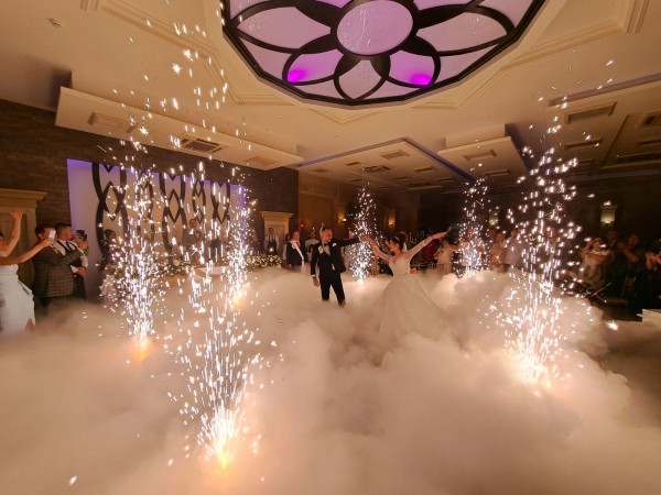 IMG-3cafd05cb8199e97db28ed844f1ae7c8-V